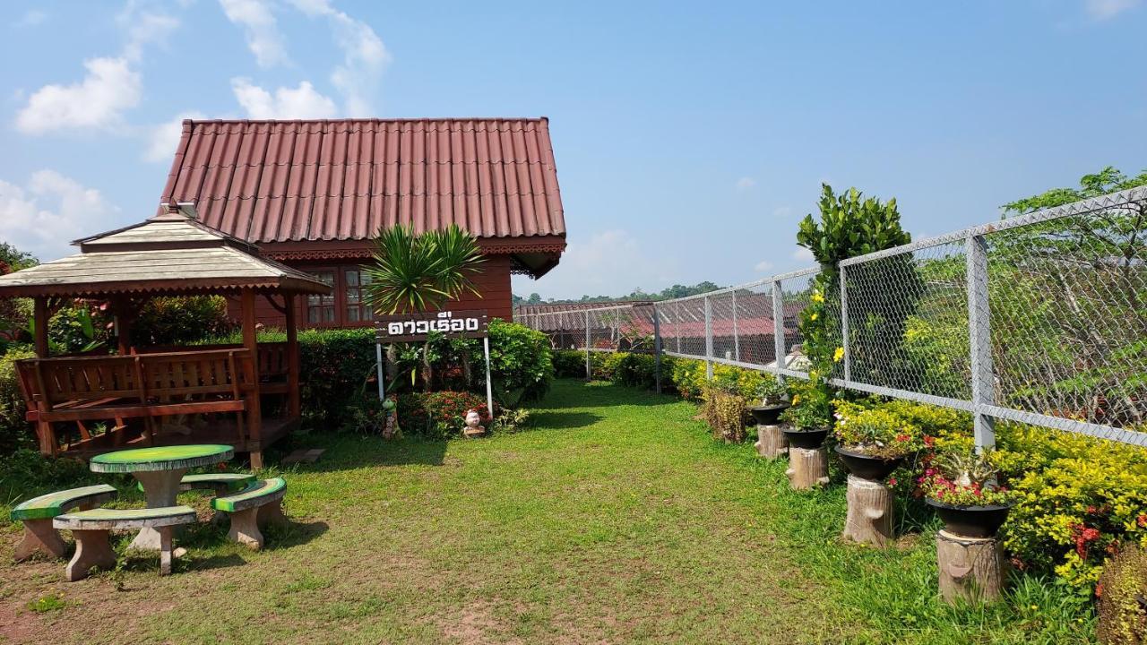 ホテル Khao Kho Flora エクステリア 写真