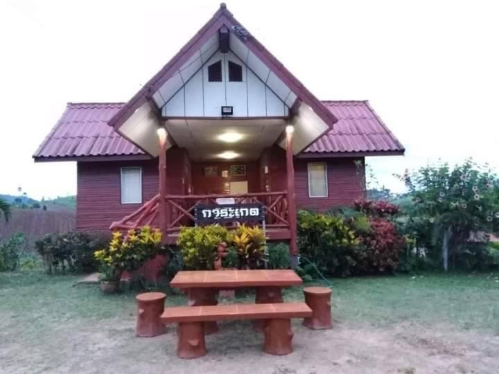 ホテル Khao Kho Flora エクステリア 写真
