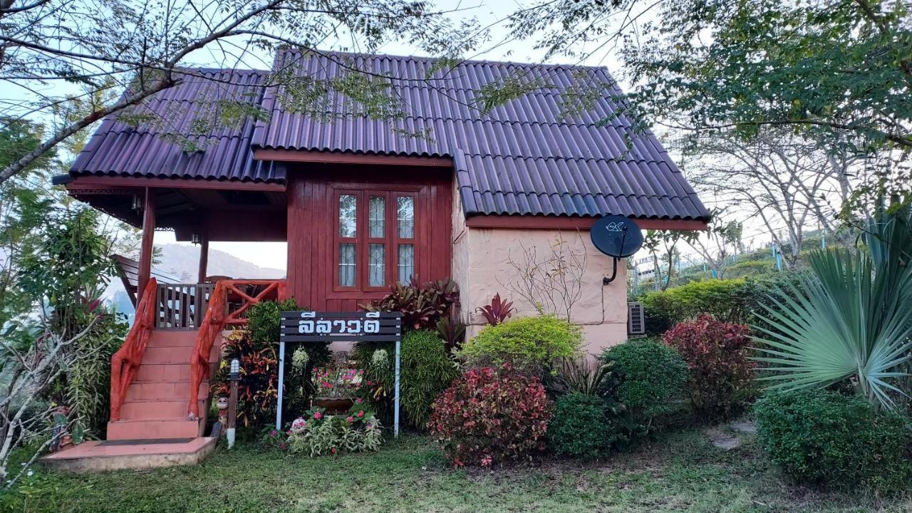 ホテル Khao Kho Flora エクステリア 写真
